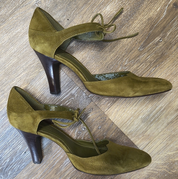 ANTONIO MELANI Tan Flats with Pointed Toe and Adjustable Ankle Strap - Picture 6 of 7